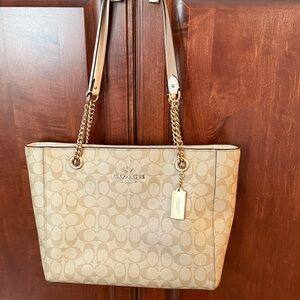 Coach Monogram Zip top Chain Large Tote